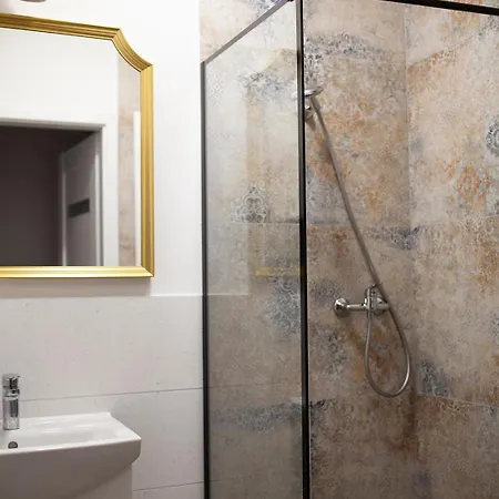 Apartamento Centrum 51 *